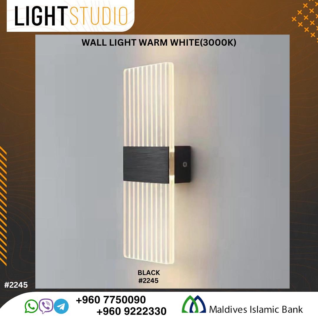 Modern Black and Gold Wall Lamp